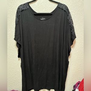 Torrid super soft lace shoulder detail top size 6.